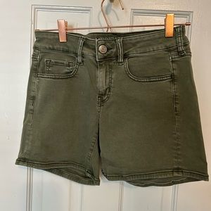 NWOT American Eagle Size 4 Denim Shorts